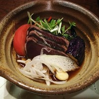 土佐料理 祢保希 新宿店 - 炭火焼き鰹のたたき