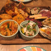 マヌエル タスカ ド ターリョ 丸の内店 - 前菜9種盛り合わせ