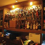 BAR ショッカー - 店内　フィギュアいっぱい