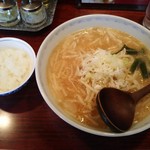 ラーメン 菜香 - 味噌ラーメン700円ランチ時半ライスサービス