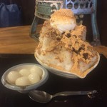 甘味処 柴ふく - 柴金時(アイスクリン、白玉トッピング)
