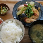 食堂コヨミ - 冬瓜と鶏手羽先の梅煮定食