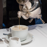 銀座 ハプスブルク・ファイルヒェン - そして珈琲が注がれる