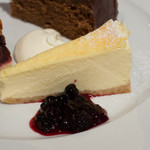 銀座 ハプスブルク・ファイルヒェン - ケーゼトルテ（３種盛のひとつ）