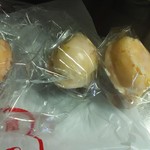 Buranje Asanoya - レモンケーキ各216円＋冷蔵袋代別途　左からプレーン・グリーンサワーレモンケーキ・スイートイエロー