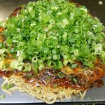 お好み焼き ロンちゃん - 肉玉そば650円+ネギ(+150円)