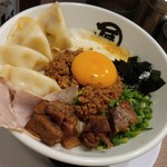 麺や マルショウ - 冷製台湾トロロまぜそば・ザ・肉盛り&水餃子増し(2016/7)