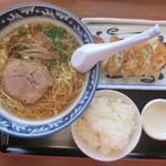 Takumi - 餃子と醤油ラーメンセット