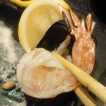 寿司居酒屋 㐂六 - 先ずはレモン塩でいただく！