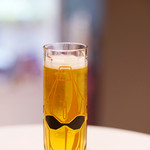 ガンダム カフェ - 数量限定の百式ビアジョッキ。