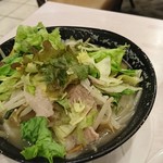 ガスト - 1日分の野菜のベジ塩タン麺