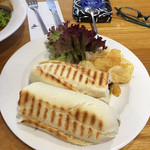 Cafe Loco - モッツァレラ　パニーニ
            