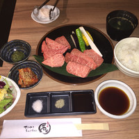 焼肉 しゃぶしゃぶ 石田屋。 北野坂店 - 