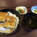 料亭 明月楼 - うな丼（特上）全体