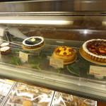 トシ・ヨロイヅカ - 