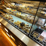 トシ・ヨロイヅカ - 