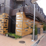 トシ・ヨロイヅカ - 