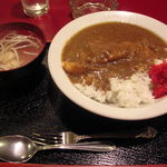 Chuukaryouri Narutan - 中華スープ付き。食後にはドリンクのサービスもあります。