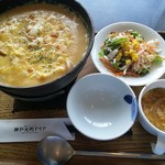 神戸元町ドリア - 鶏としめじのかき卵ドリアセット(本日のスープと本日のサラダ)　１２７４円