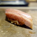 菊鮨 - ［2016/07］寿司⑤ 境港産とろの握り 赤酢