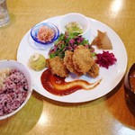 おやさい食堂 カラコマ - 車麩のカツ定食