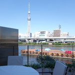 ナベノ-イズム - テラス席から