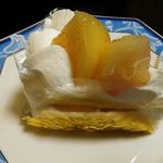 相模原菓子工房 ら・ふらんす - 桃のショトケーキ
