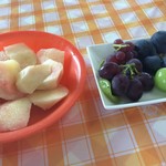 勝果園 - 料理写真:桃は1個分、これで２人分
