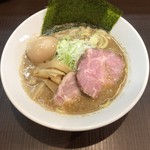 麺屋りゅう - 背脂煮干しそば（鶏 + 鯵煮干し） + 味玉