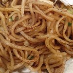 焼きそバー キノコヤ - YakisoBar KINOKOYA ＠西葛西 やきそばに使われる、富士宮の製麺所から仕入れるコシのある蒸し麺