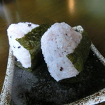 本郷 - 古代米おにぎり2個100円