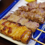 もつ焼き煮込み鶴田 - 串