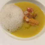 Restaurant Re: - ガスパチョ、白ビネガー泡、ウニ、トマトのわらび餅