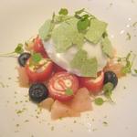 ル・ヴァンキャトル - デセール（ライチと？のジュレ、スモモとモモのクリーム、フロマージュのソルベ、クロレラ入りメレンゲ）