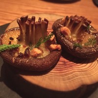 ラ・ボンヌターブル - 椎茸と玉ねぎのコンフィに胡桃と柚餅子