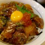 新造屋 - 元祖ぶっかけ丼　1800円（税別）＋大盛り200円