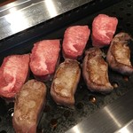 焼肉 大貫 - 全部焼いてくださいます