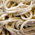 蕎麦切り　こばやし - 冷たい限定そば　「香味」　900円
                                手挽き極荒挽きの太打ち　
                                ＿＿＿＿＿＿＿＿＿＿＿＿
                                このごつごつとした荒々しい感じ、最高でした！