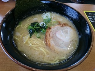 Menya Tatsu - 豚骨醤油ラーメン