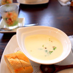 ラ コッペ - ランチセットのスープ＆パンと前菜