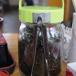 湧大 - （2016-7-27）各テーブルに用意された刻み海苔