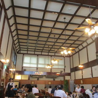 とんかつ まい泉 青山本店 - 銭湯時代の格天井がいい味出してます☆