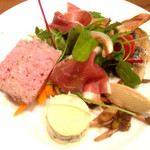 chez le mak - 【2015年7月再訪時】おひとりさま限定のコースBachelor（3,300円）の前菜盛り合わせ。