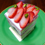 御影高杉  - 苺のショートケーキ　580円