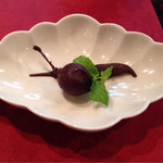 くいしんぼー山中 - 被覆させたチェリーボンボンと清見オレンジピール(皮)