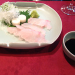 くいしんぼー山中 - 極上の本山葵と醤油は親父さんの幼少の頃からの馴染みである大醤(大阪堺で創業200年を超す)。旨味のある出汁要らずの醤油。