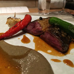 SUGALABO - 牛ハラミのグリルと焼き茄子のピューレ