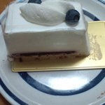 HENRI CHARPENTIER - ブルーベリーのレアチーズケーキ　504円