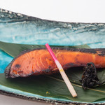 正宗腌漬鮮魚在西京燒或酒糟中腌漬 [鮭魚·漏目·比目魚]