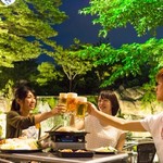 名古屋ビール園　浩養園 - 滝を配した自然派ビヤガーデン